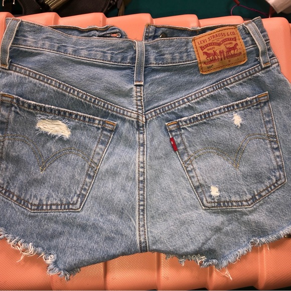 Levis Jean Shorts - Picture 2 of 6